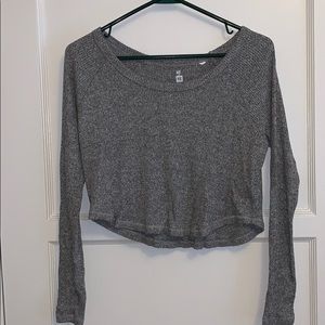 Grey long sleeve crop top